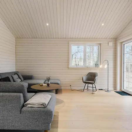 Feriehus Front In With Wifi Græsted